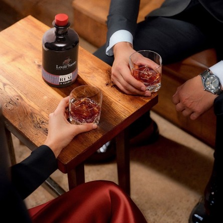 Louis Santo 8 Jahre Single Cask Rum für deine besten Freunde.