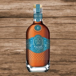 Bacoo Rum 4 Jahre 40% 0,7L