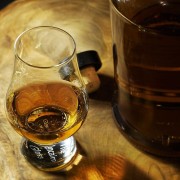 Whisky - Whiskey - Whiskylikör - Preiswert kaufen und genießen